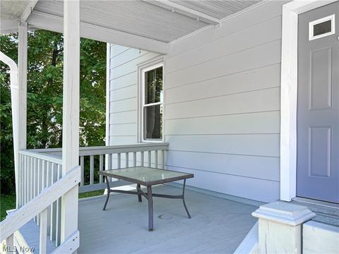 408 Maplewood Ave, Struthers, OH 44471 photo 2