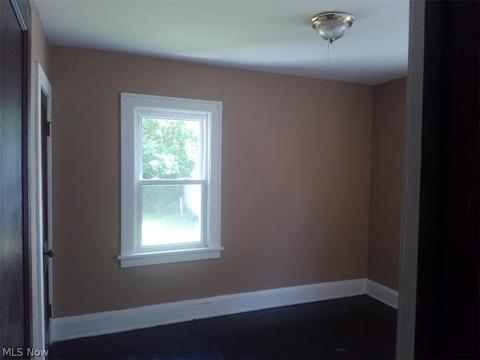 8002 Jameson Rd, Parma, OH 44129 photo 7