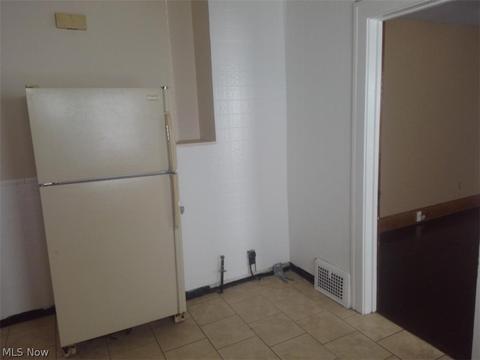 8002 Jameson Rd, Parma, OH 44129 photo 6