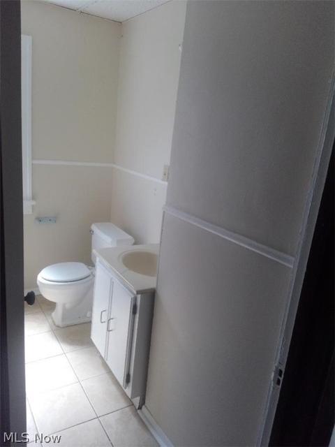8002 Jameson Rd, Parma, OH 44129 photo 8