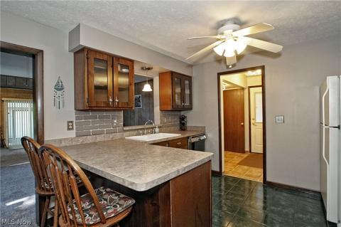 39 Nokomis Dr, Timberlake, OH 44095 photo 11