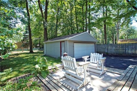 39 Nokomis Dr, Timberlake, OH 44095 photo 7