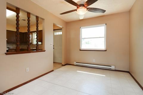 152 Valley Forge Cir, Elyria, OH 44035 photo 7