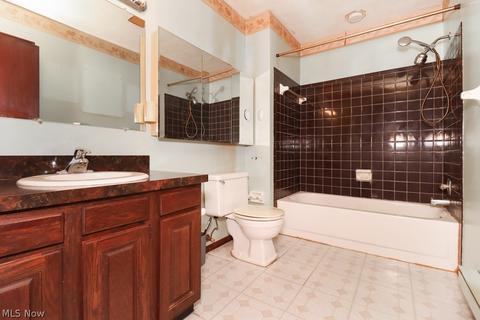 152 Valley Forge Cir, Elyria, OH 44035 photo 17