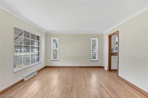84 Hamilton St, Berea, OH 44017 photo 11
