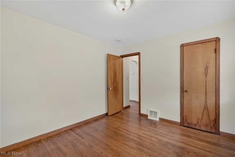 84 Hamilton St, Berea, OH 44017 photo 21