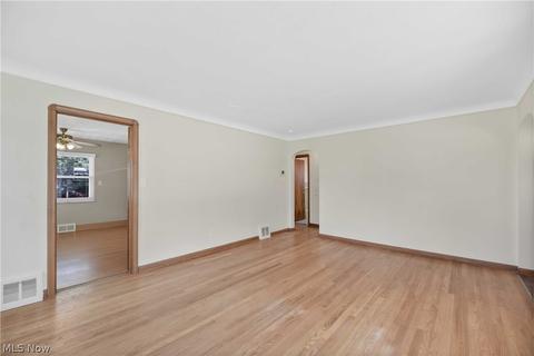 84 Hamilton St, Berea, OH 44017 photo 13