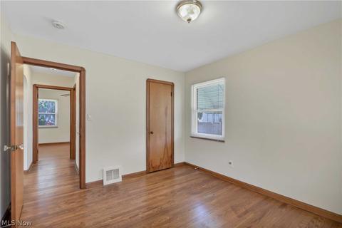 84 Hamilton St, Berea, OH 44017 photo 22