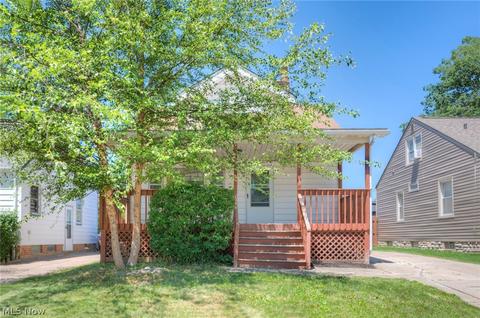 5706 Morningside Dr, Parma, OH 44129 photo 2