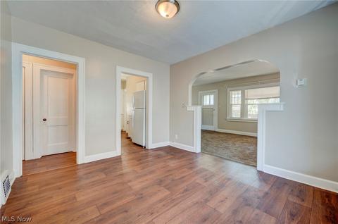 5706 Morningside Dr, Parma, OH 44129 photo 10