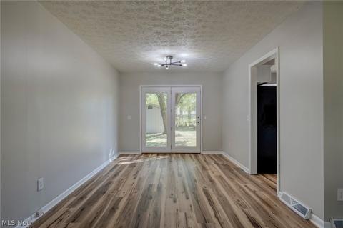 8011 Garnet Ave NE, Canton, OH 44721 photo 12