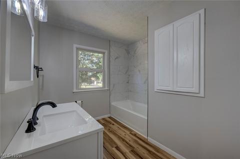 8011 Garnet Ave NE, Canton, OH 44721 photo 14