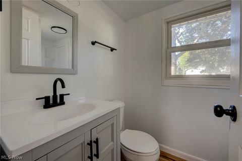 8011 Garnet Ave NE, Canton, OH 44721 photo 20