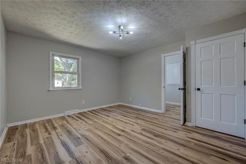 8011 Garnet Ave NE, Canton, OH 44721 photo 17