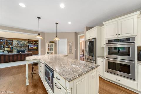 39780 Patterson Ln, Solon, OH 44139 photo 12