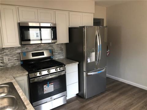 1292 Harmon Ave W, Akron, OH 44307 photo 12