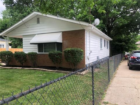 1292 Harmon Ave W, Akron, OH 44307 photo 4