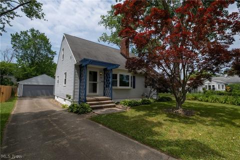 681 Longfellow Dr, Berea, OH 44017 photo 14