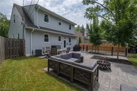 681 Longfellow Dr, Berea, OH 44017 photo 17