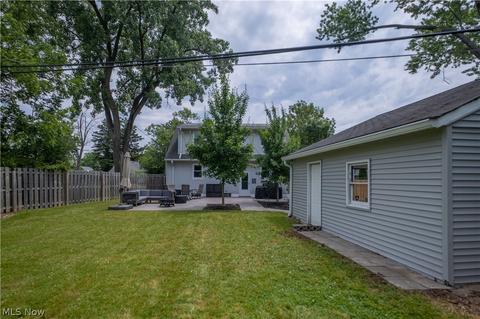 681 Longfellow Dr, Berea, OH 44017 photo 15