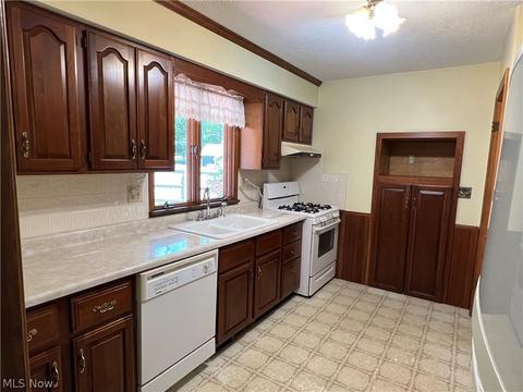 685 Tall Trees Dr, Ashtabula, OH 44004 photo 3
