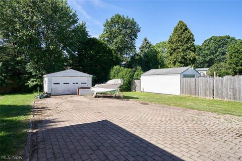 862 Independence Ave, Akron, OH 44310 photo 16