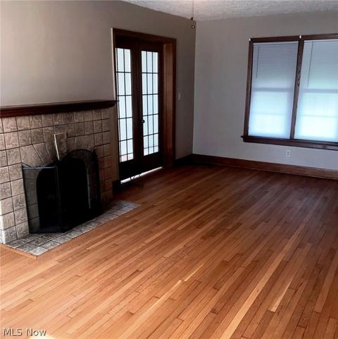 419 Broad Ave NW, Canton, OH 44708 photo 2