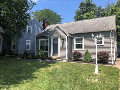 284 Oakley Ave, Youngstown, OH 44512 photo 3