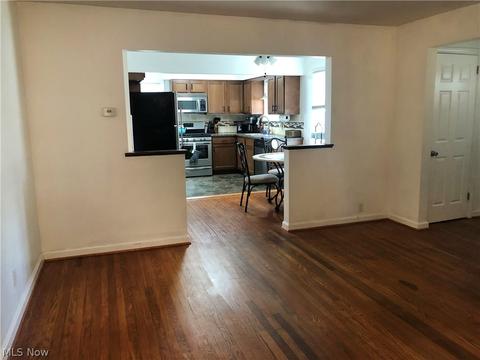 284 Oakley Ave, Youngstown, OH 44512 photo 13