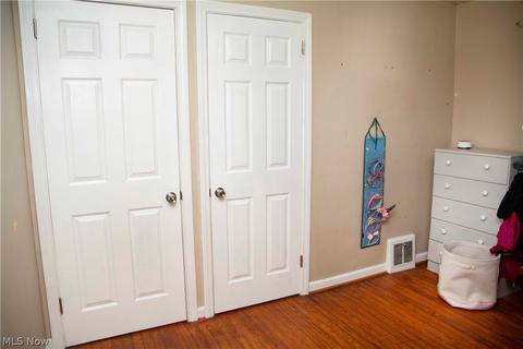 284 Oakley Ave, Youngstown, OH 44512 photo 22