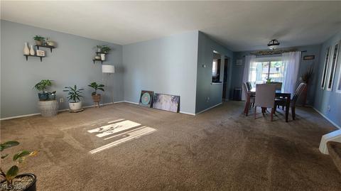 571 Georgetown Ave, Elyria, OH 44035 photo 2