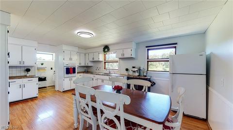 2077 Wright Rd, Akron, OH 44320 photo 6