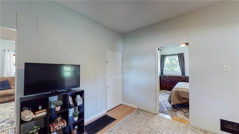 2077 Wright Rd, Akron, OH 44320 photo 11