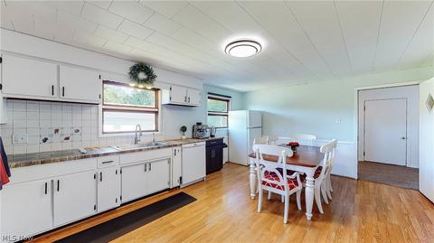 2077 Wright Rd, Akron, OH 44320 photo 4