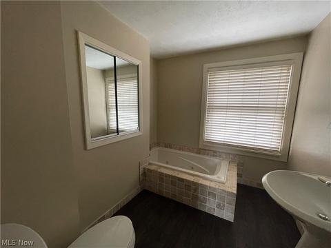 3323 Maplecrest Ave, Parma, OH 44134 photo 10