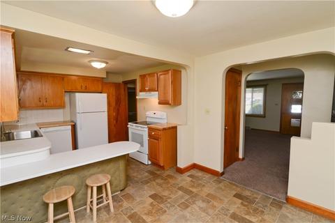 1141 Runge Ave, Struthers, OH 44471 photo 6