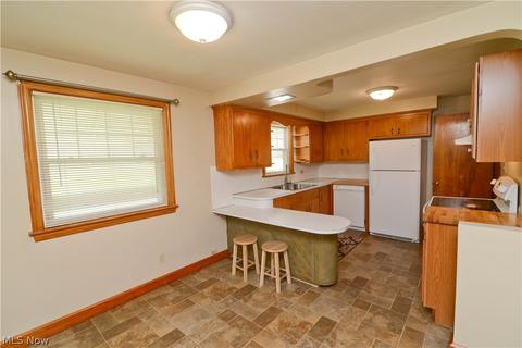 1141 Runge Ave, Struthers, OH 44471 photo 11
