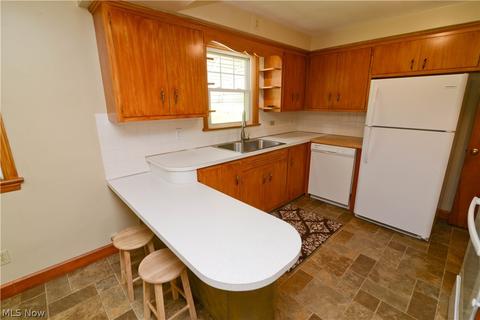 1141 Runge Ave, Struthers, OH 44471 photo 8