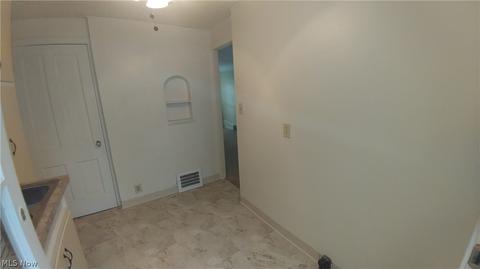 401 E 250th St, Euclid, OH 44132 photo 7