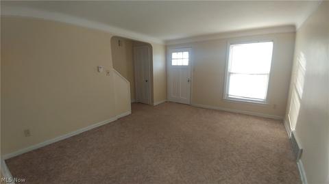 401 E 250th St, Euclid, OH 44132 photo 3