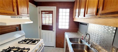 1002 Riverside Dr, Elyria, OH 44035 photo 9