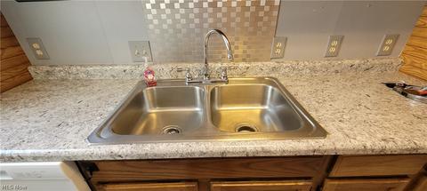 1002 Riverside Dr, Elyria, OH 44035 photo 8