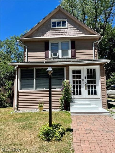 842 Springdale Dr, Akron, OH 44310 photo 3