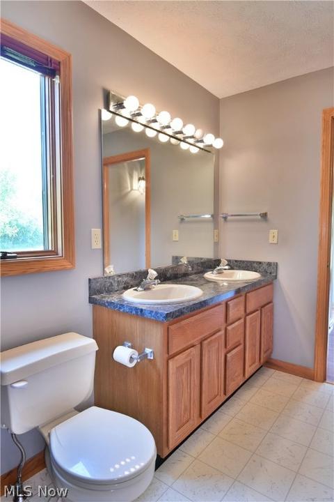 5888 Everett Hull Rd, Fowler, OH 44418 photo 18