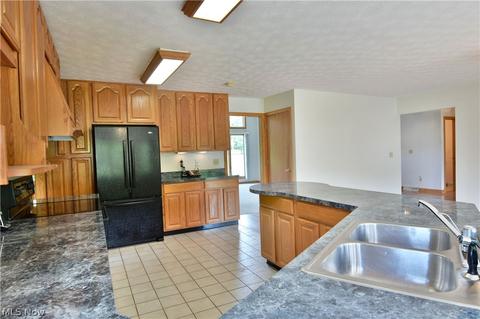 5888 Everett Hull Rd, Fowler, OH 44418 photo 12