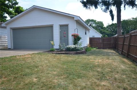 971 Pitkin Ave, Akron, OH 44310 photo 3