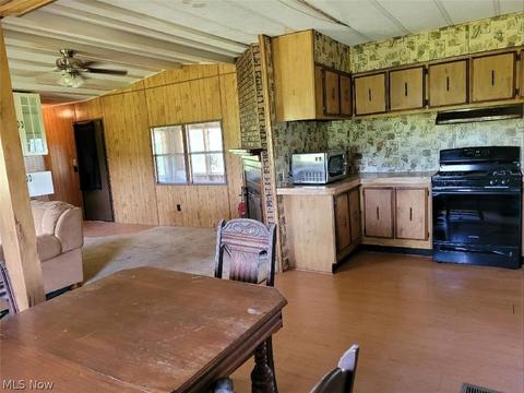 247 Clay Rd, Jefferson, OH 44047 photo 3