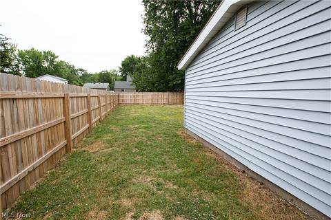 1819 Robindale St, Wickliffe, OH 44092 photo 32