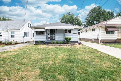 1819 Robindale St, Wickliffe, OH 44092 photo 1