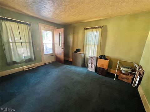 218 Winckles St, Elyria, OH 44035 photo 3